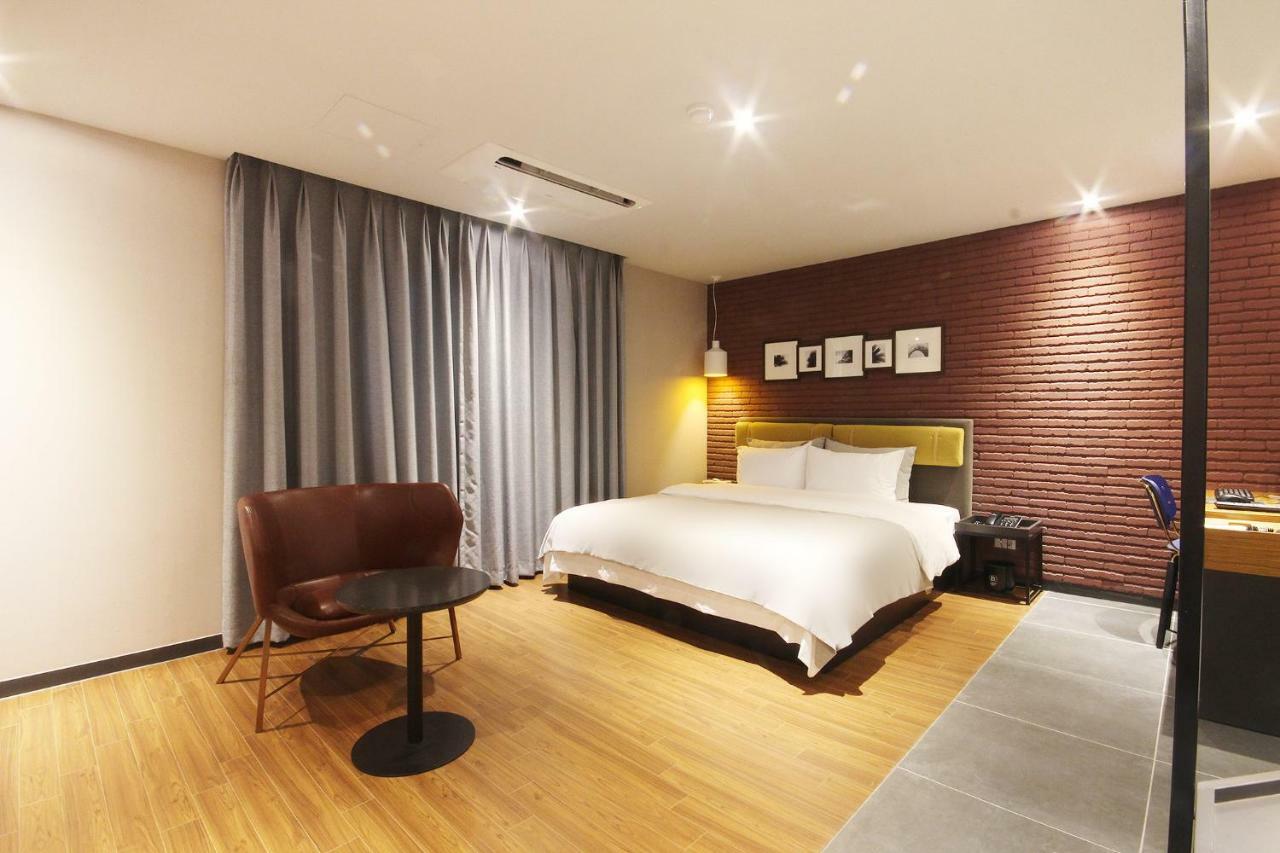 בוסאן Brown Dot Hotel Seomyeon מראה חיצוני תמונה