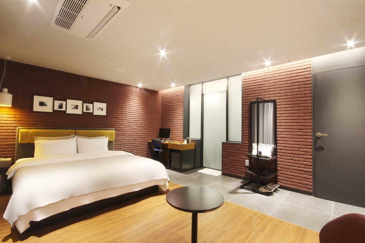 בוסאן Brown Dot Hotel Seomyeon מראה חיצוני תמונה