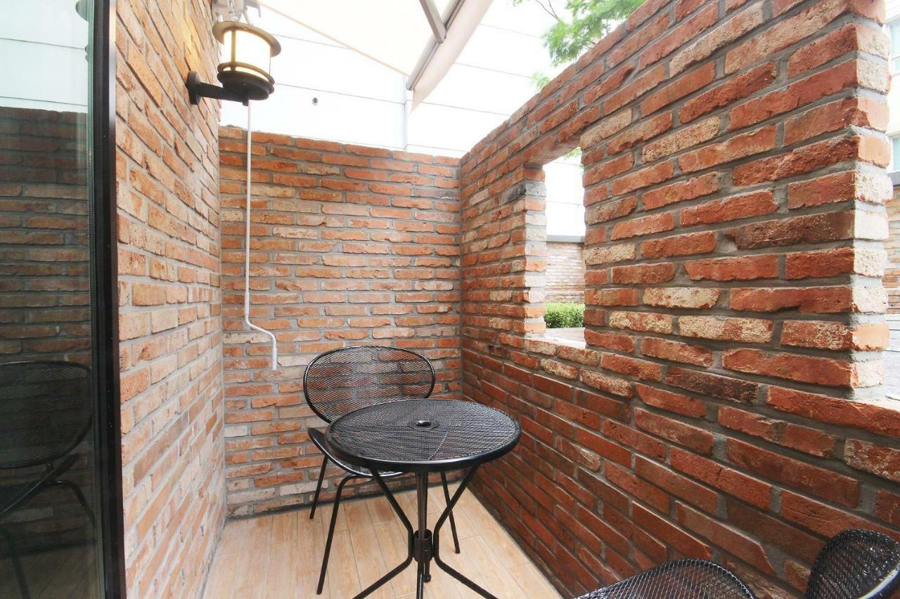 בוסאן Brown Dot Hotel Seomyeon מראה חיצוני תמונה