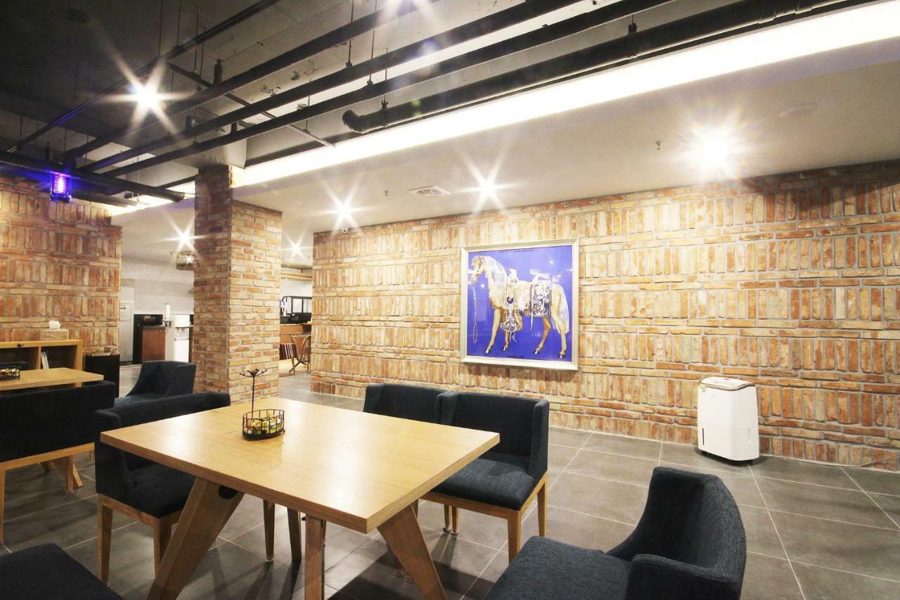בוסאן Brown Dot Hotel Seomyeon מראה חיצוני תמונה