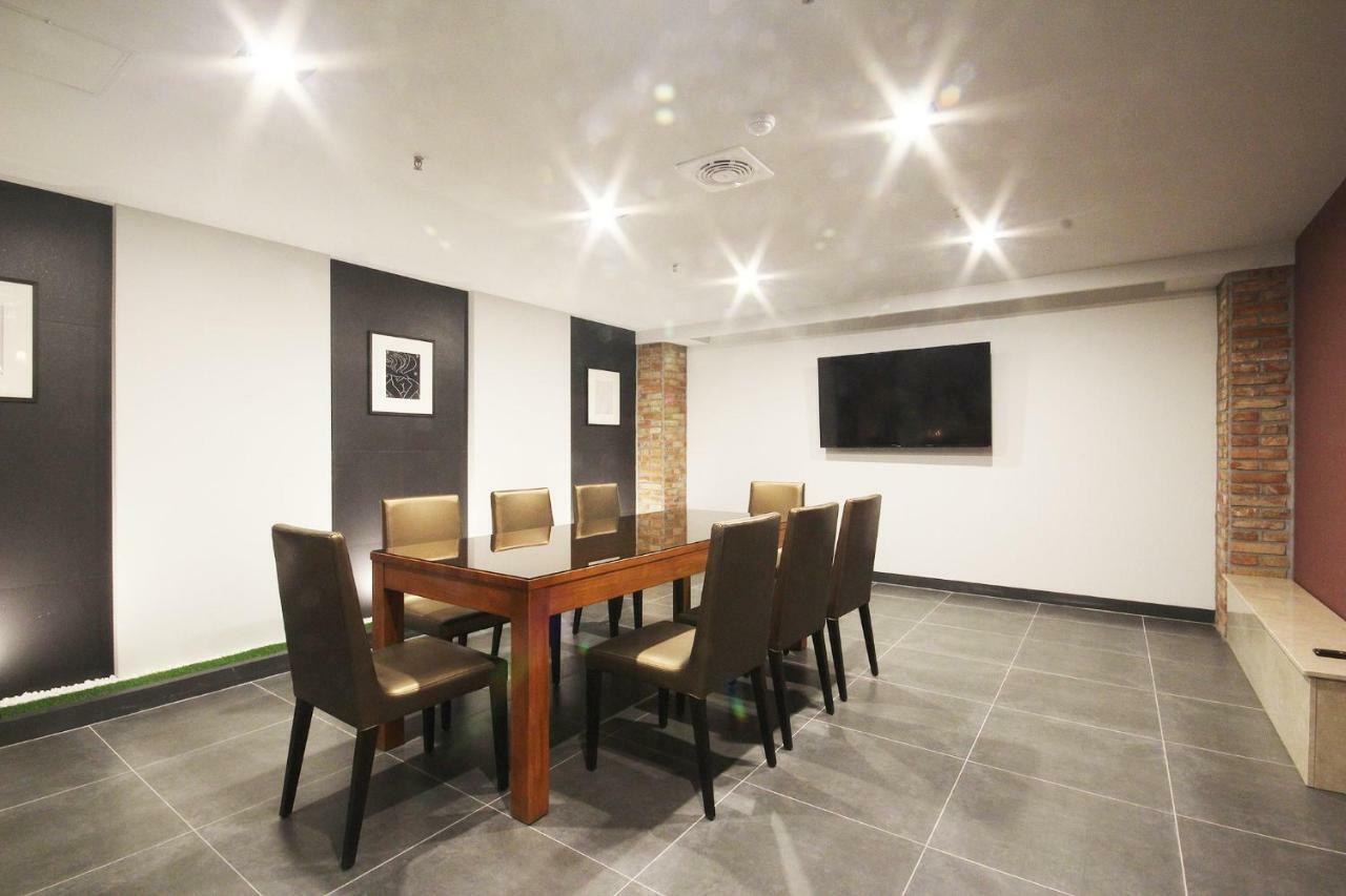 בוסאן Brown Dot Hotel Seomyeon מראה חיצוני תמונה