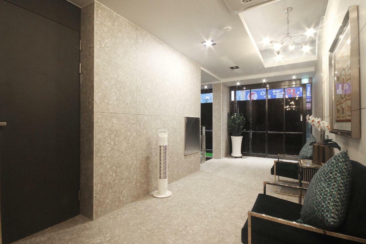 בוסאן Brown Dot Hotel Seomyeon מראה חיצוני תמונה